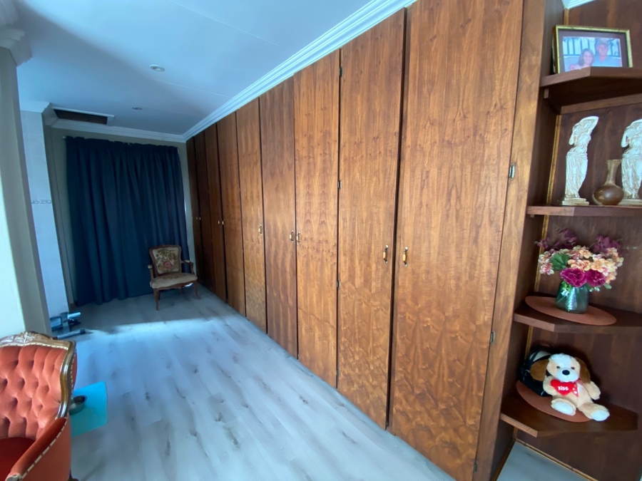 8 Bedroom Property for Sale in Grimbeeck Park North West